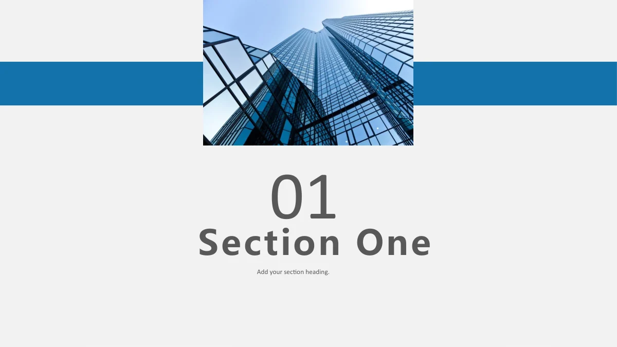 Modèle de présentation Bilan pro, ville et carrés bleus: 3. Une photo de bâtiments vitrés traverse une bande bleue, au-dessus du numéro 01 et d'un titre de section modifiable.