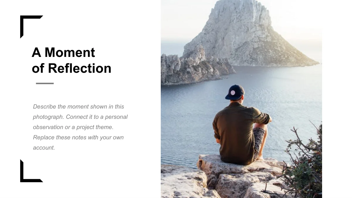 Une personne assise au-dessus de la mer apparaît dans une photo verticale, à côté d’un titre et d’un texte.