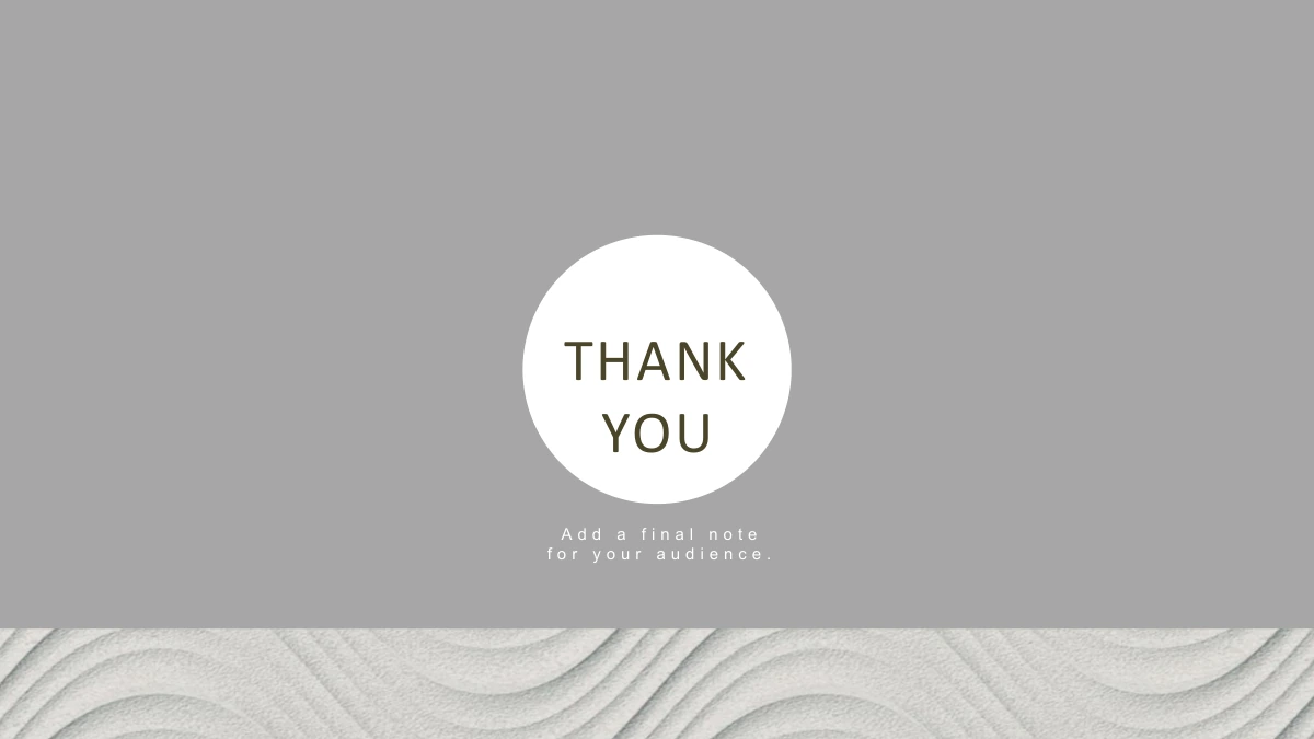 Modelo de Apresentação Ondas na Areia Zen — Um THANK YOU em um círculo branco aparece sobre a foto de areia e uma nota final.